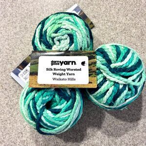 Darn Good Yarn Silk Roving Worsted Green Waikato Hills New Zealand Recycled Lot